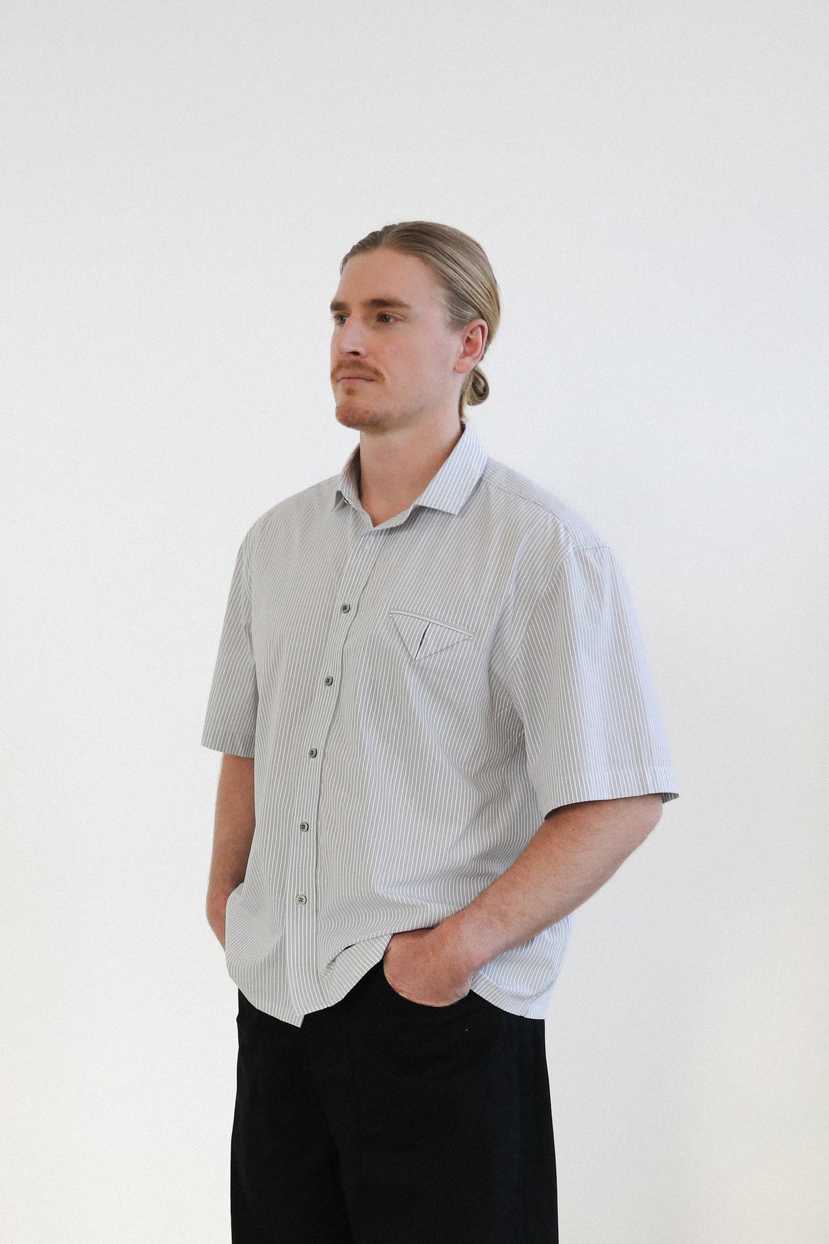Mens Relaxed Short Sleeve Shirt Front