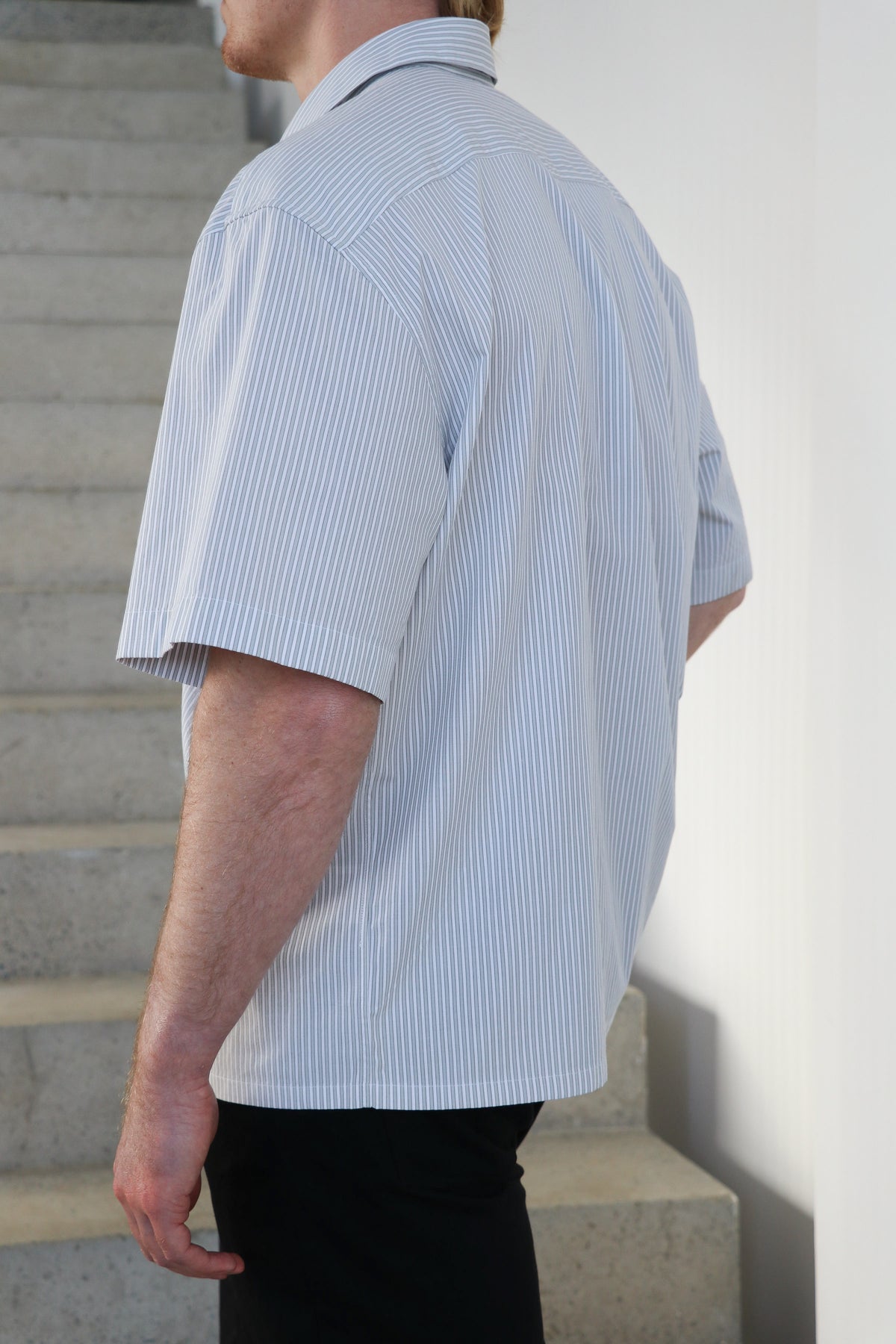 Mens Relaxed Short Sleeve Shirt Back